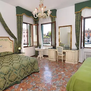 Appartement Smeraldo Grand Canal 1566c