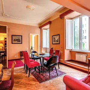 Elegant Flat By The Vatican Dx , Rome Italy